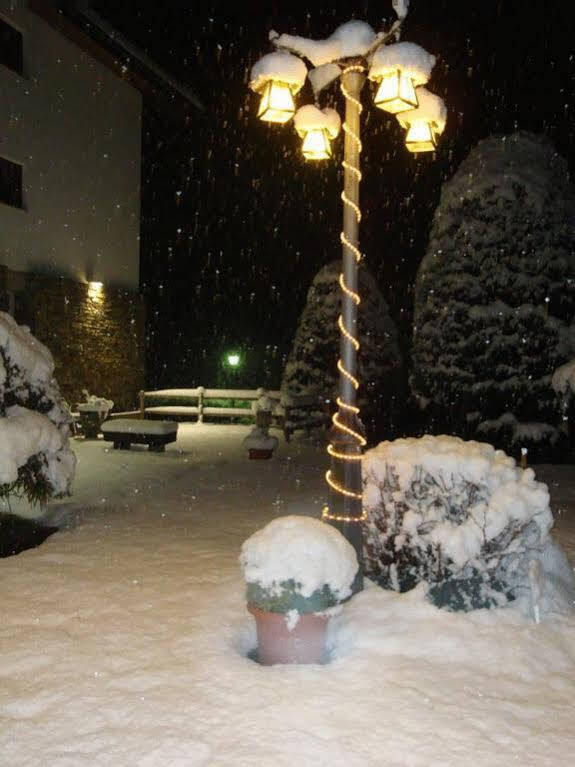 Hotel Solana Del Ter リポイ エクステリア 写真